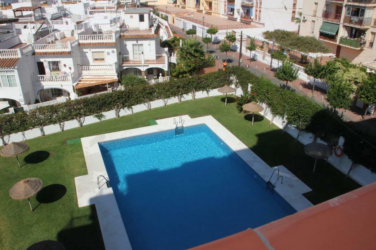 Nerja Gaviota Holidays Piscina Y Playa Exteriör bild