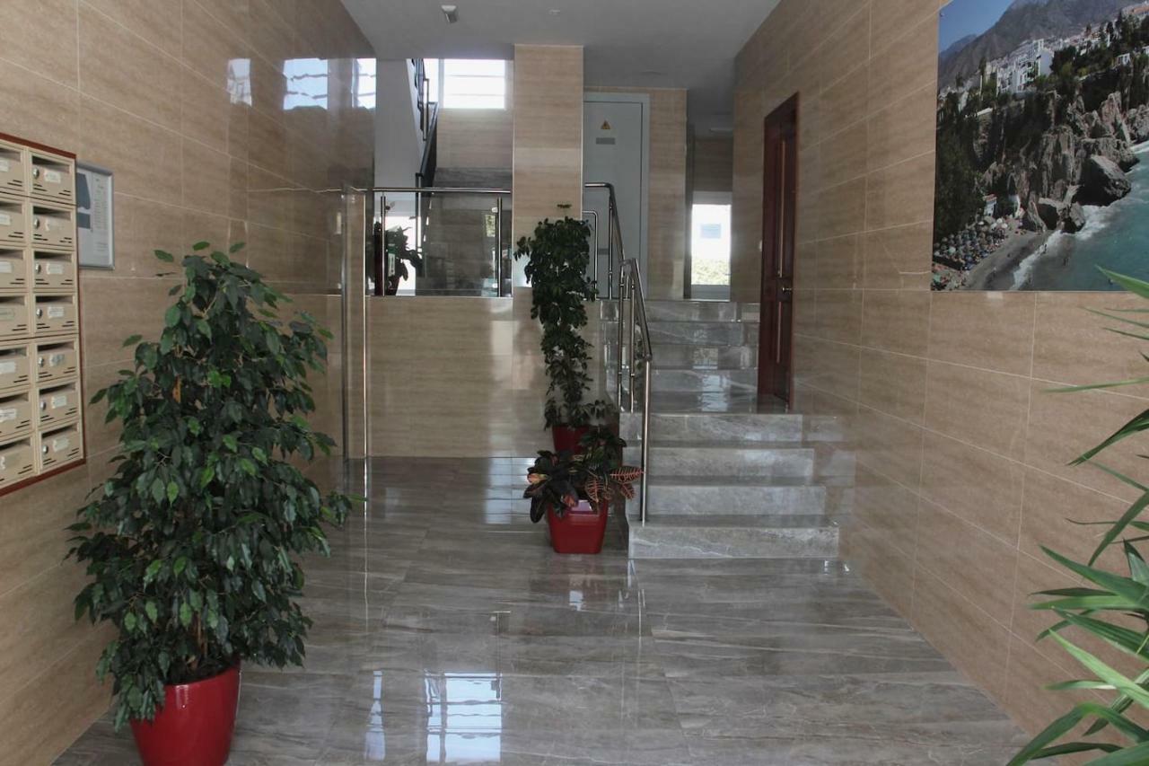 Nerja Gaviota Holidays Piscina Y Playa Exteriör bild