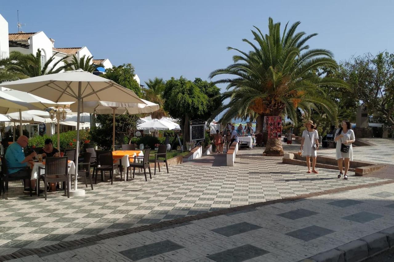 Nerja Gaviota Holidays Piscina Y Playa Exteriör bild