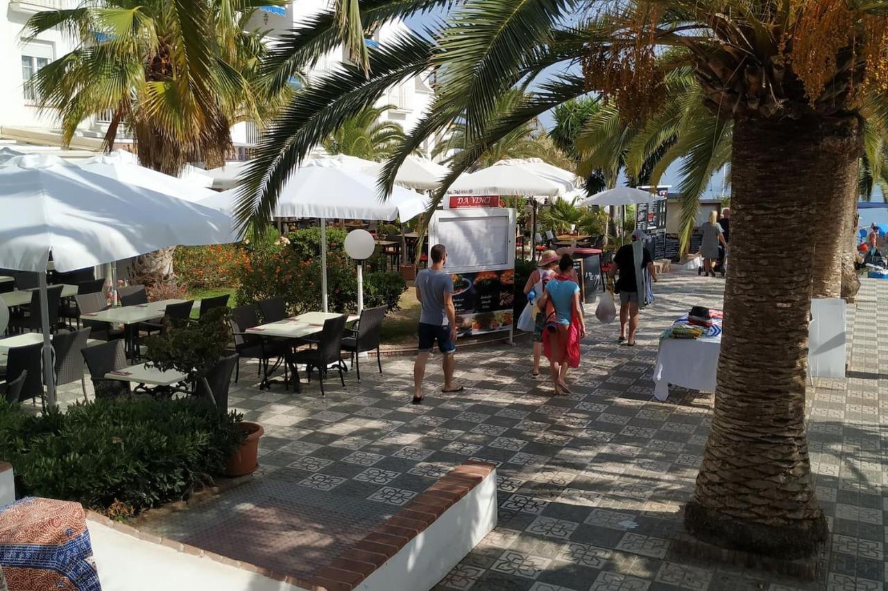 Nerja Gaviota Holidays Piscina Y Playa Exteriör bild